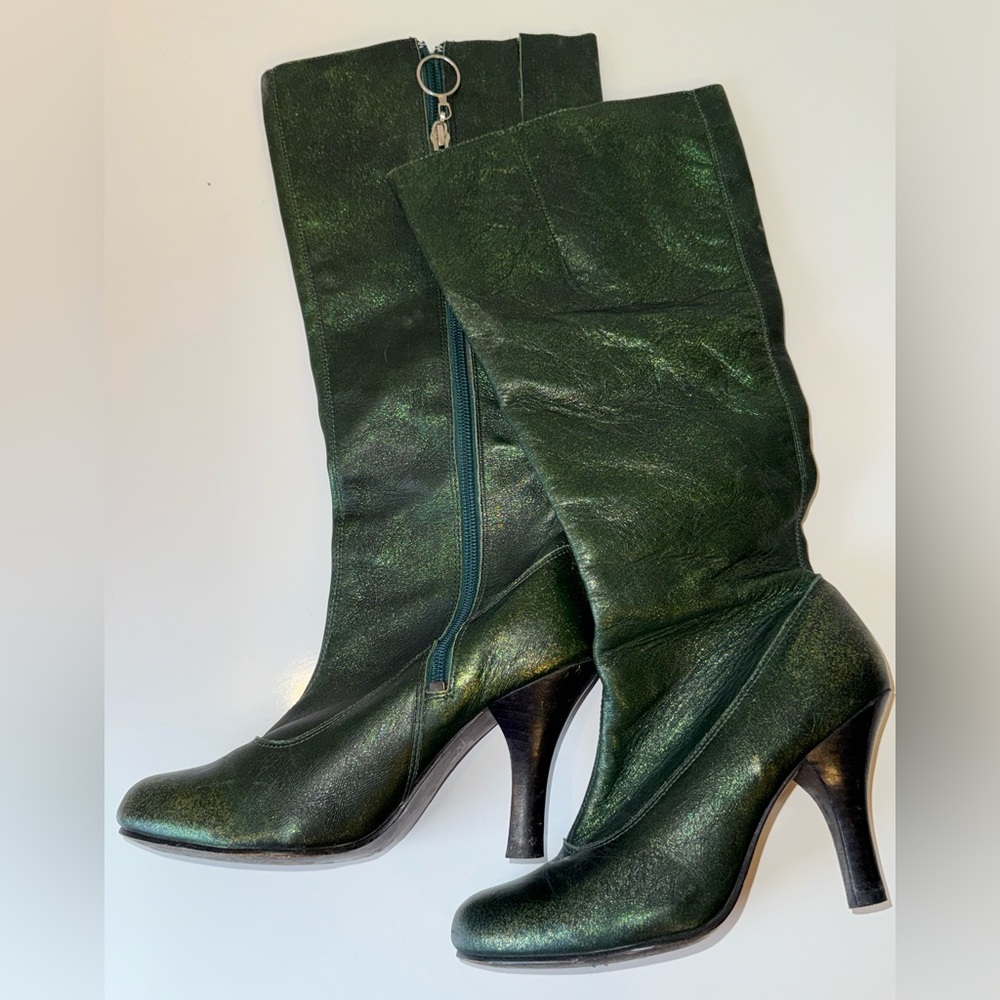 VTG NA⭐️NA METALLIC GREEN HEELED BOOTS SZ 7.5